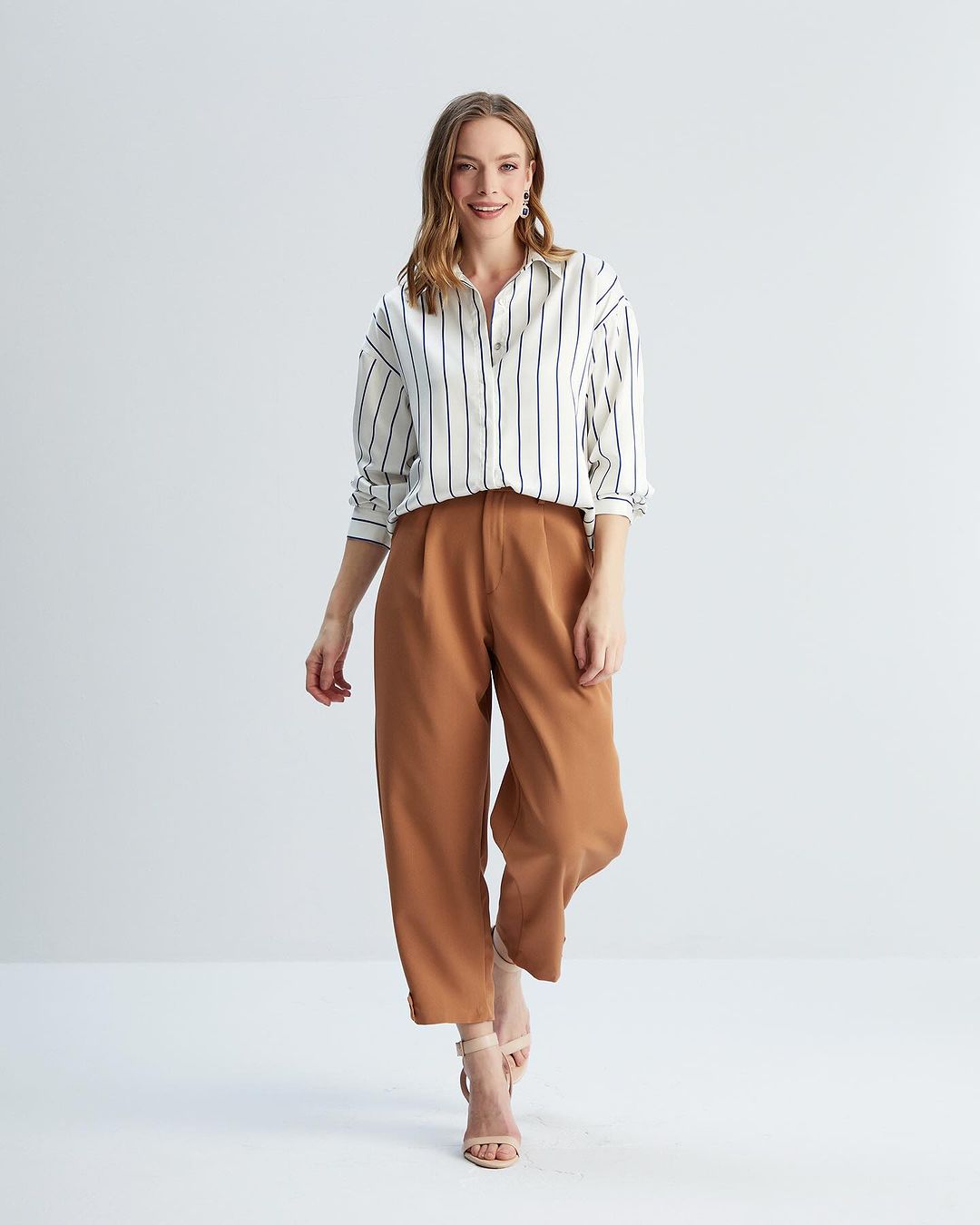 Carrot cut side pocket caramel pants