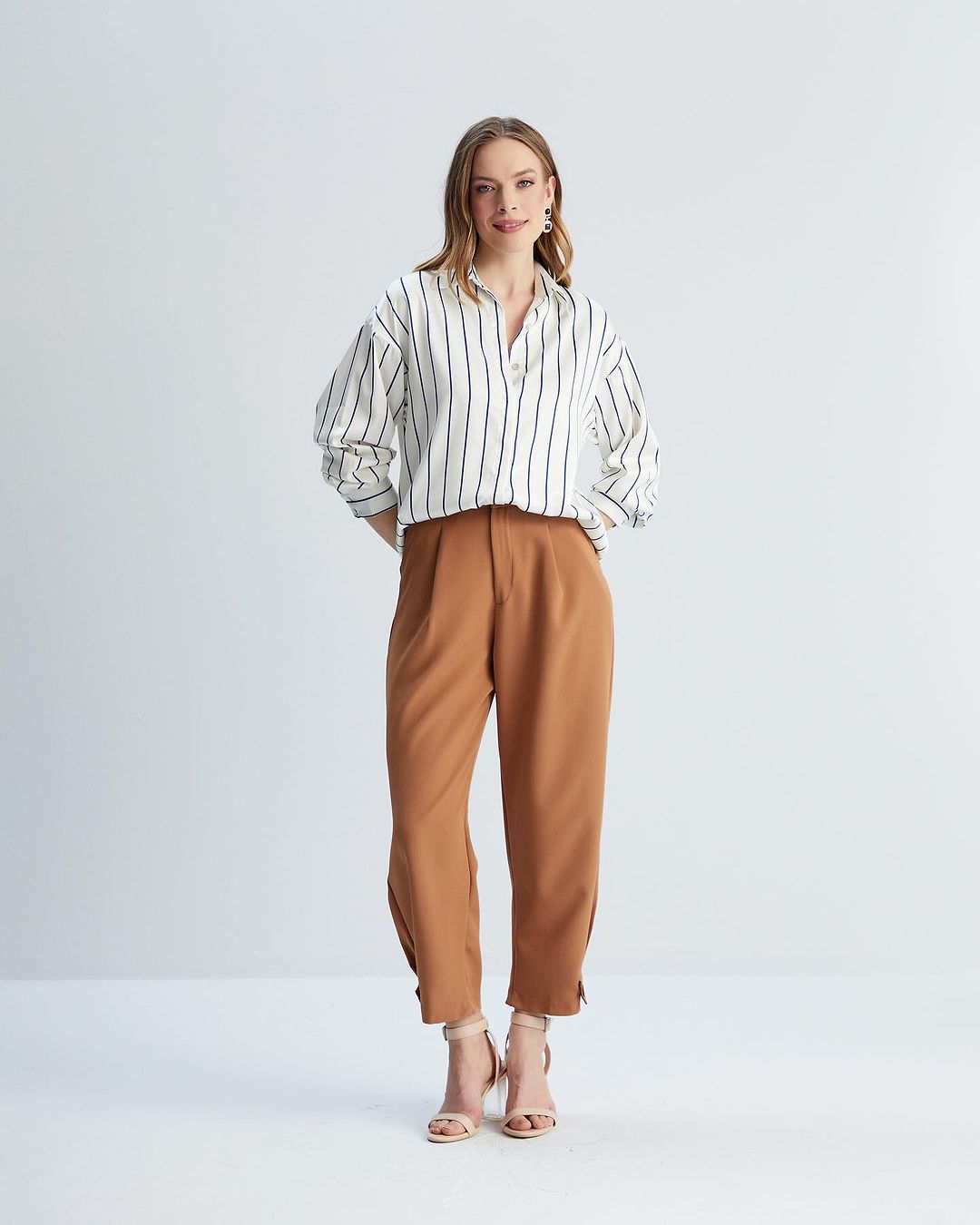 Carrot cut side pocket caramel pants