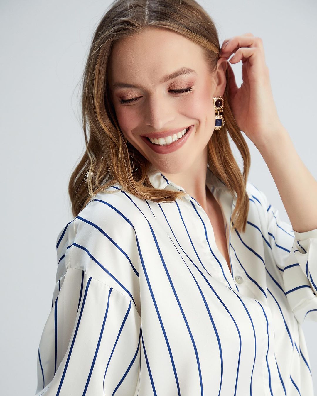 Satin stripes over-size shirt