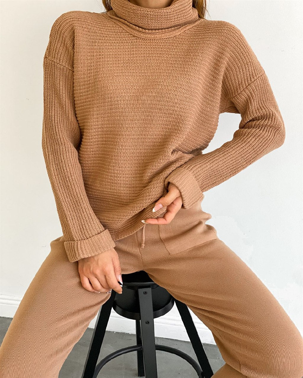 Turtle neck knit track suit