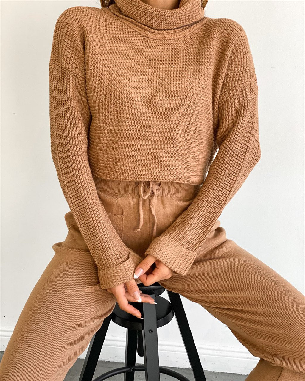 Turtle neck knit track suit