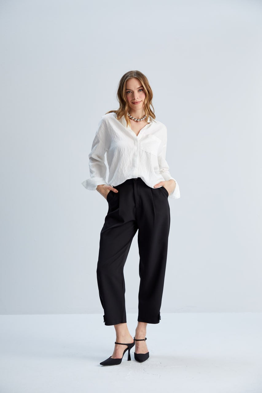 Carrot cut side pocket black pants