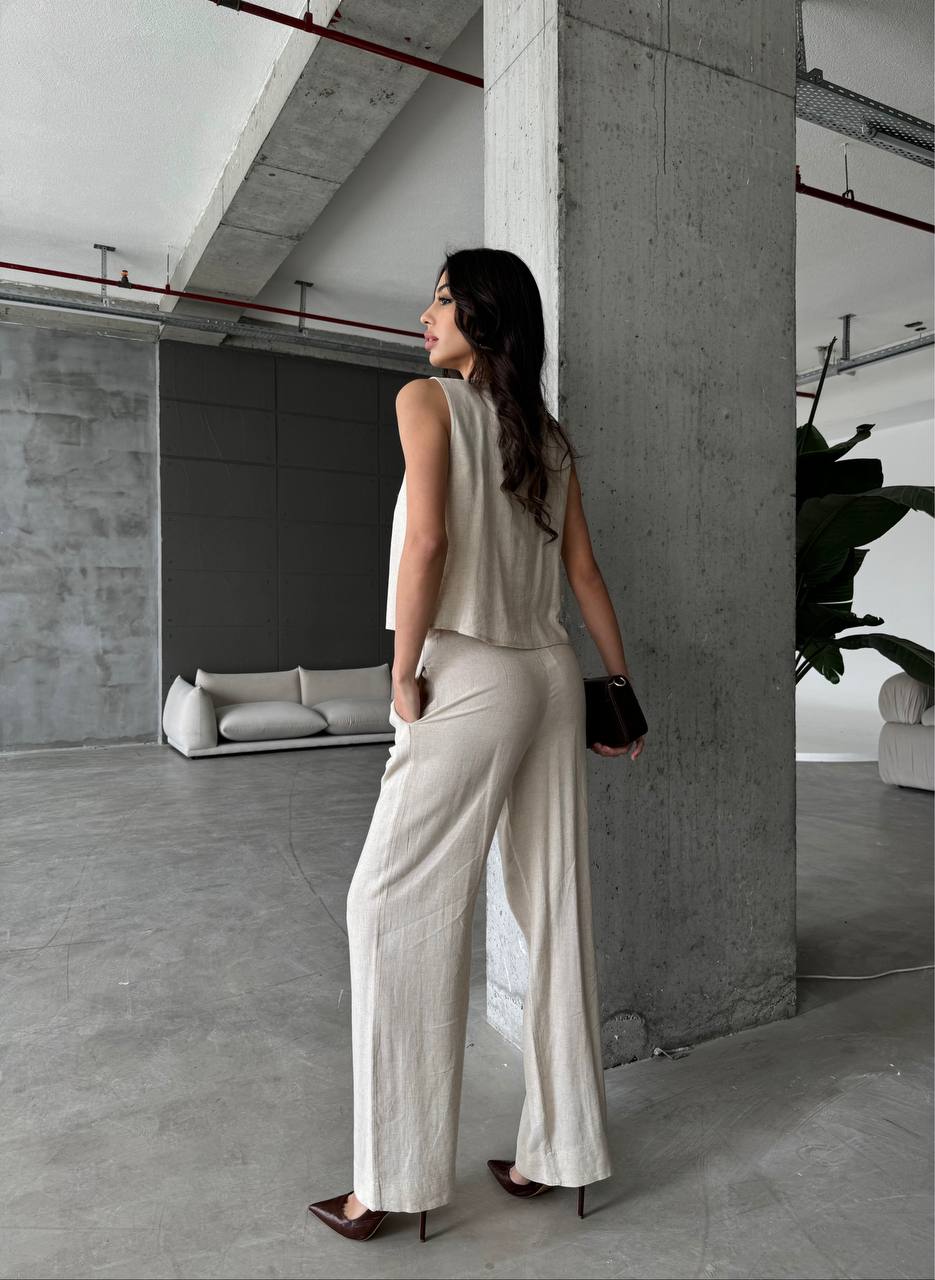 Linen sleeveless off-white set